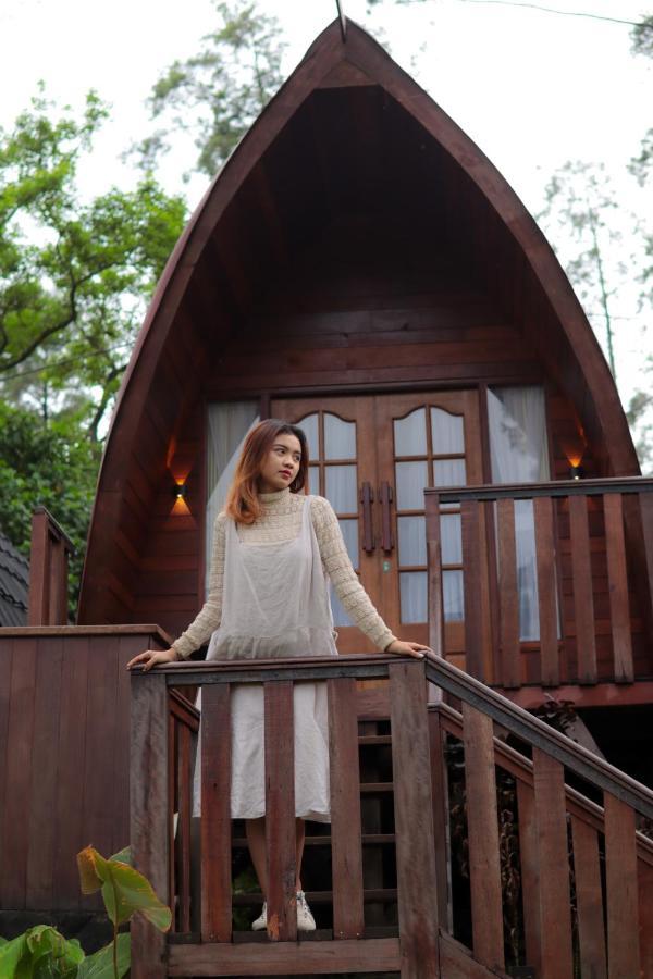 Welirang Forest Pacet Villa Mojokerto Buitenkant foto