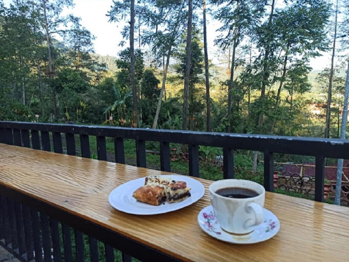 Welirang Forest Pacet Villa Mojokerto Buitenkant foto